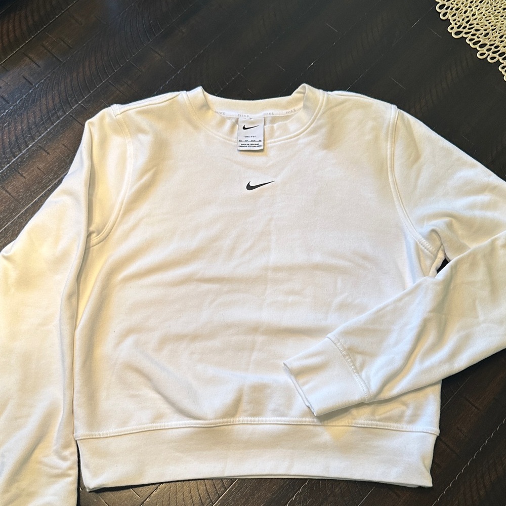 Nike Women’s Crop White Crewneck Sweater